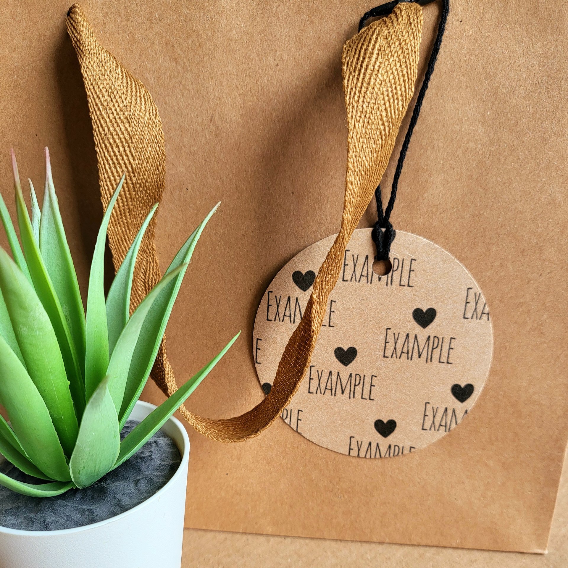 Flat Eric Gift Tags
