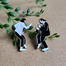 Pulp Fiction enamel pin badge