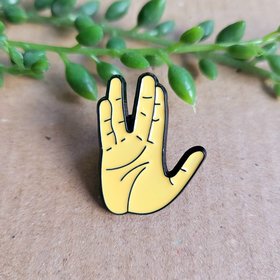 Star Trek Vulcan salute Enamel Pin badge