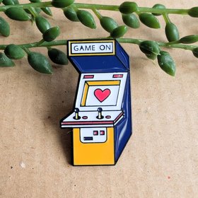 Arcade Machine Heart Enamel Pin badge - Game On