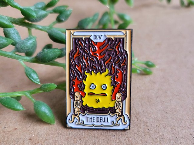 Howl's moving castle Calcifer Pin badge
