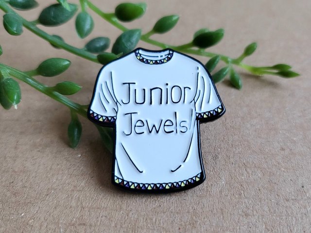 Taylor Swift Junior Jewels Enamel Pin badge 